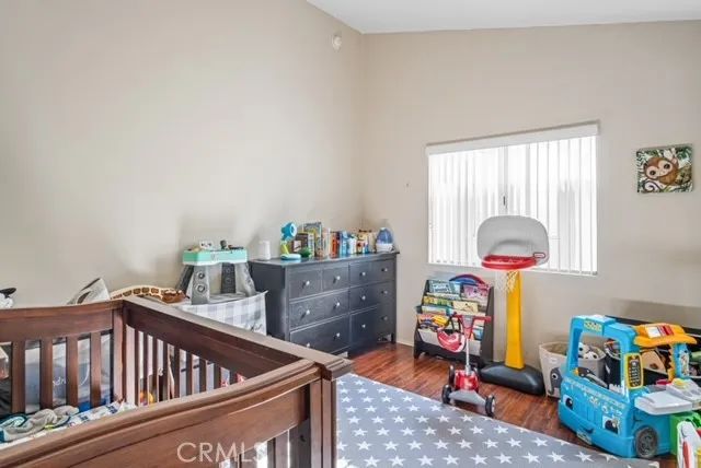 7035 Woodley Avenue 203, Van Nuys, CA 91406
