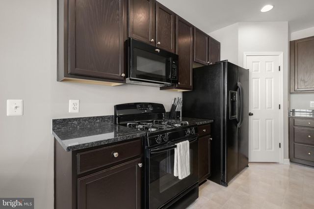 9508 LEE CT, Manassas, VA 20110