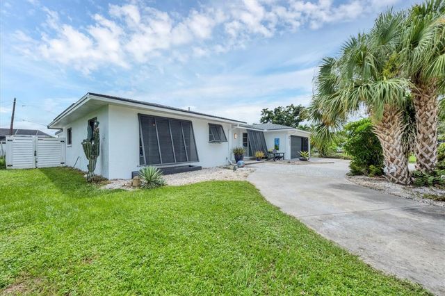 527 BELLAIRE DRIVE, Venice, FL 34293