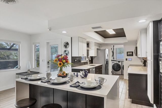 527 BELLAIRE DRIVE, Venice, FL 34293