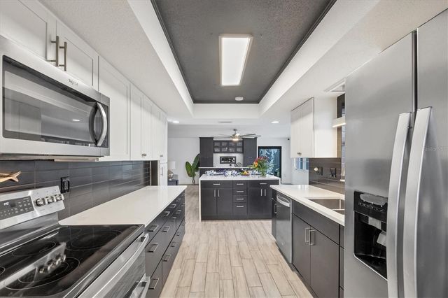 527 BELLAIRE DRIVE, Venice, FL 34293