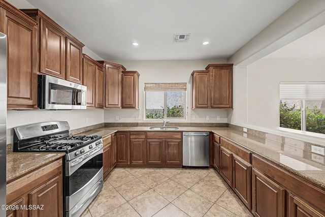 1283 W Vinovo Pass, Oro Valley, AZ 85755