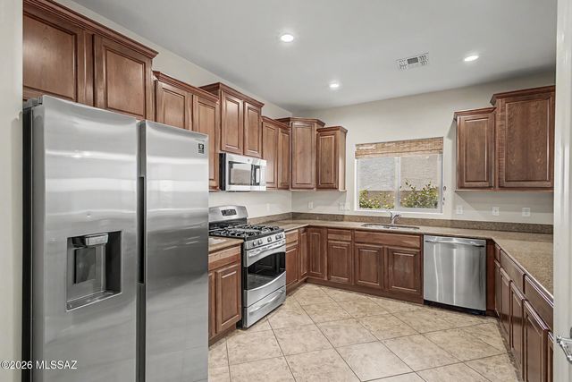 1283 W Vinovo Pass, Oro Valley, AZ 85755