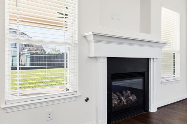 11711 Diamond Court, Mont Belvieu, TX 77535