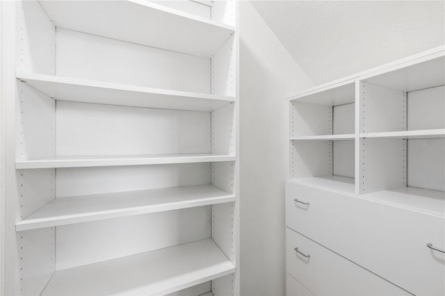 11711 Diamond Court, Mont Belvieu, TX 77535