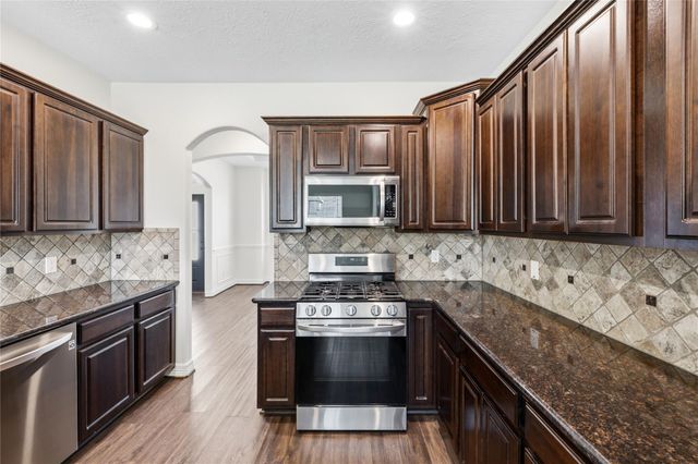 11711 Diamond Court, Mont Belvieu, TX 77535