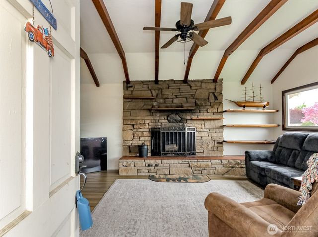 414 7th Street SW, Puyallup, WA 98374