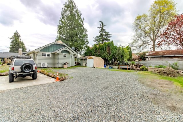 414 7th Street SW, Puyallup, WA 98374