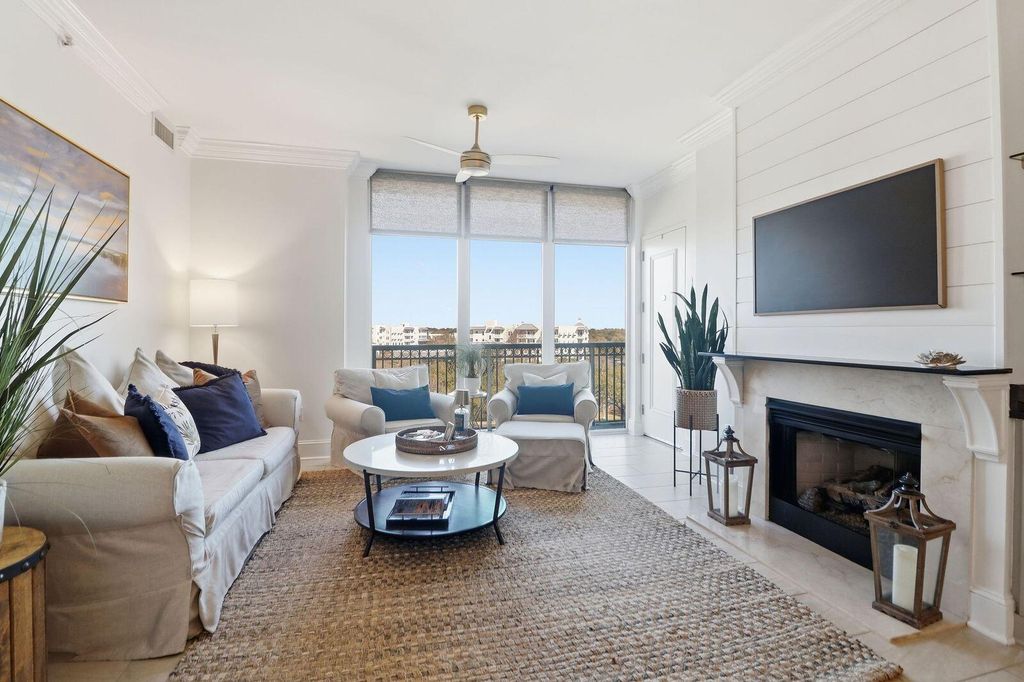 Image 20 of property listing at 161 N Plaza Court 501, Mount Pleasant, SC 29464