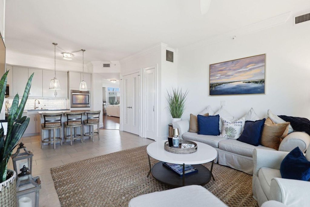 Image 23 of property listing at 161 N Plaza Court 501, Mount Pleasant, SC 29464