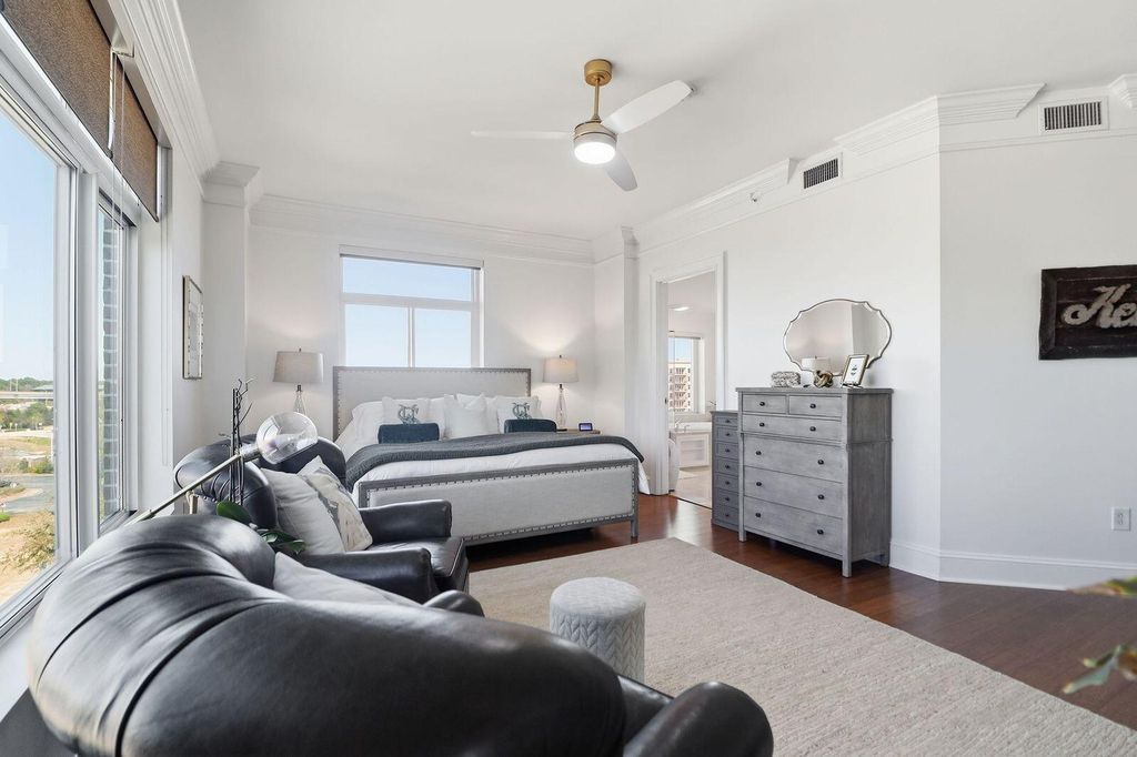 Image 26 of property listing at 161 N Plaza Court 501, Mount Pleasant, SC 29464