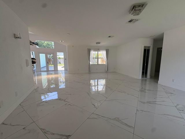 641 NW 28TH Street, Wilton Manors, FL 33311