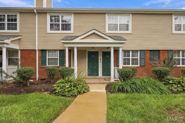 1445 Thrush Place, Brentwood, MO 63144