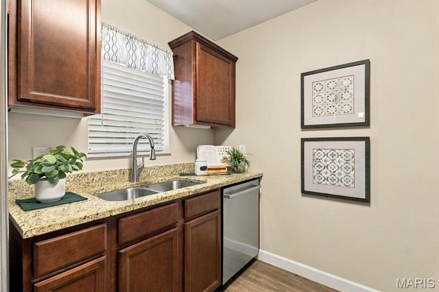 1445 Thrush Place, Brentwood, MO 63144
