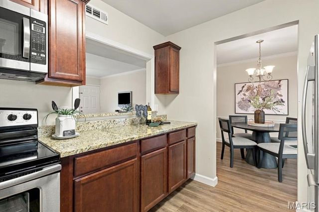 1445 Thrush Place, Brentwood, MO 63144