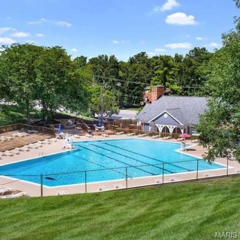 1445 Thrush Place, Brentwood, MO 63144