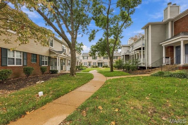 1445 Thrush Place, Brentwood, MO 63144