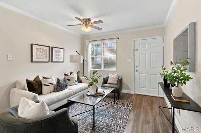 1445 Thrush Place, Brentwood, MO 63144