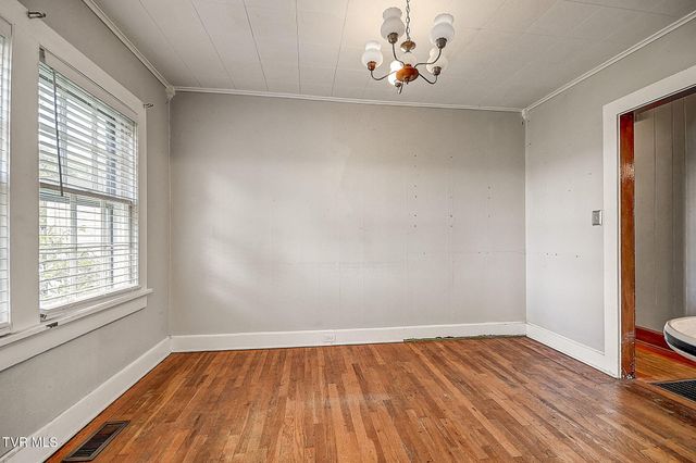 1702 Pierce Street, Kingsport, TN 37664