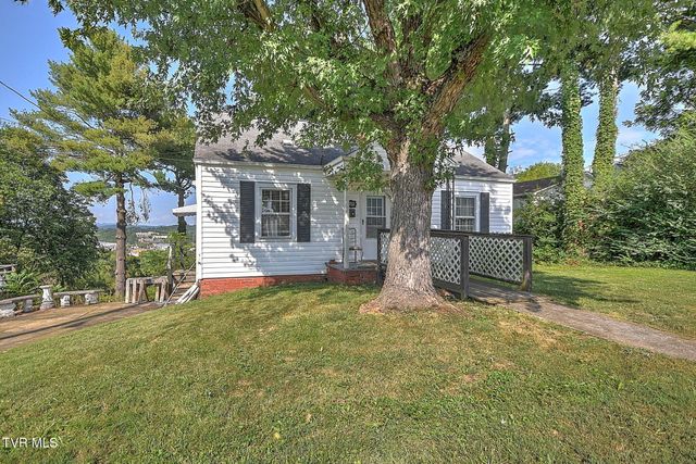 1702 Pierce Street, Kingsport, TN 37664