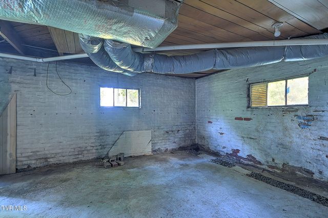 1702 Pierce Street, Kingsport, TN 37664