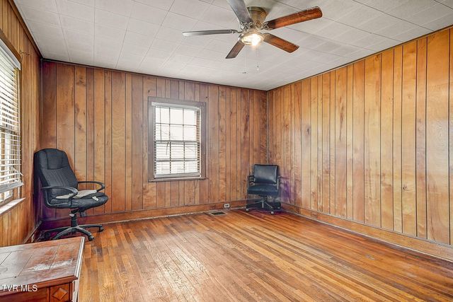 1702 Pierce Street, Kingsport, TN 37664