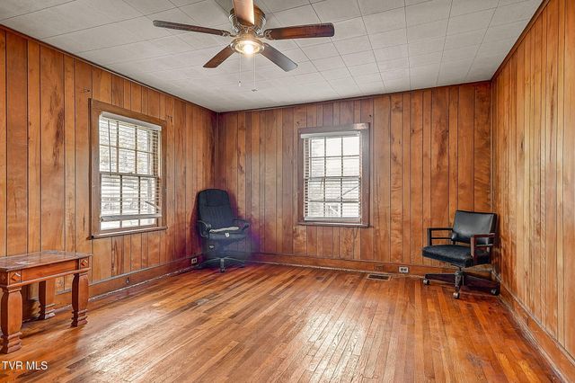 1702 Pierce Street, Kingsport, TN 37664