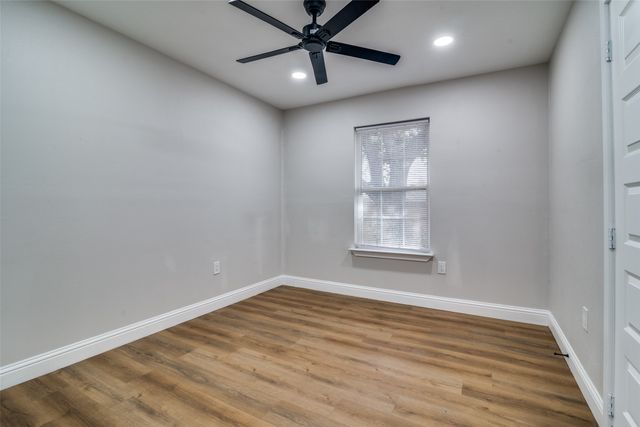 352 E Page Avenue, Dallas, TX 75203