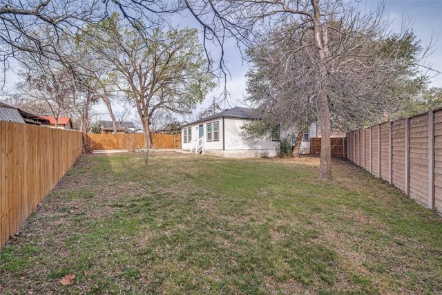 352 E Page Avenue, Dallas, TX 75203