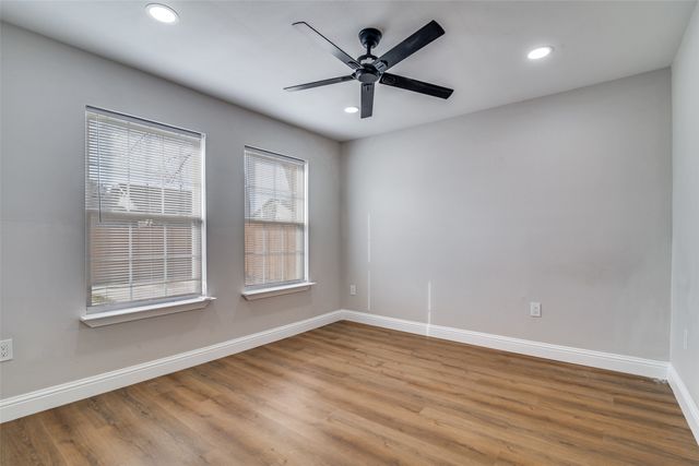 352 E Page Avenue, Dallas, TX 75203