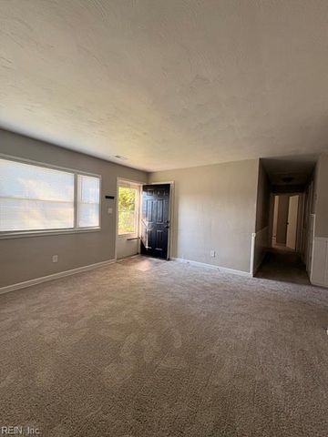 15 Culpepper AVE, Newport News, VA 23606