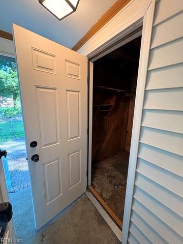 15 Culpepper AVE, Newport News, VA 23606