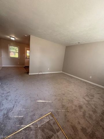15 Culpepper AVE, Newport News, VA 23606