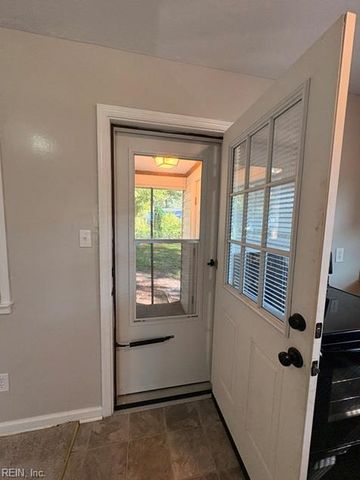 15 Culpepper AVE, Newport News, VA 23606