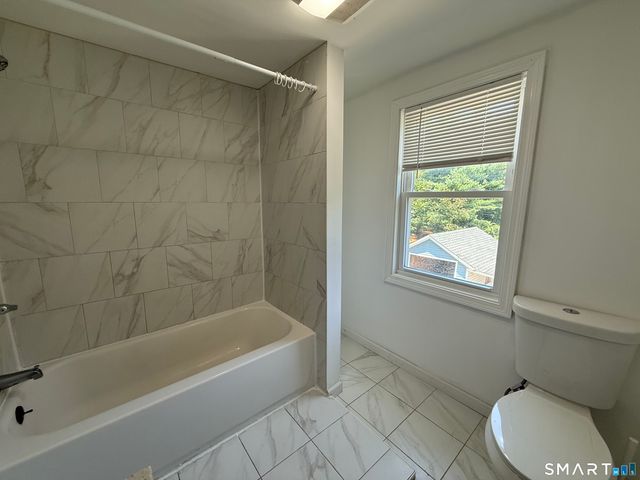 4 Bishop Street, North Haven, CT 06473