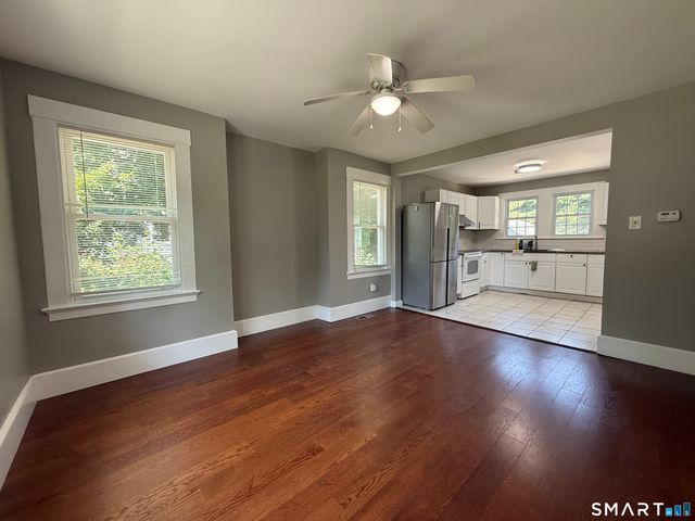 4 Bishop Street, North Haven, CT 06473