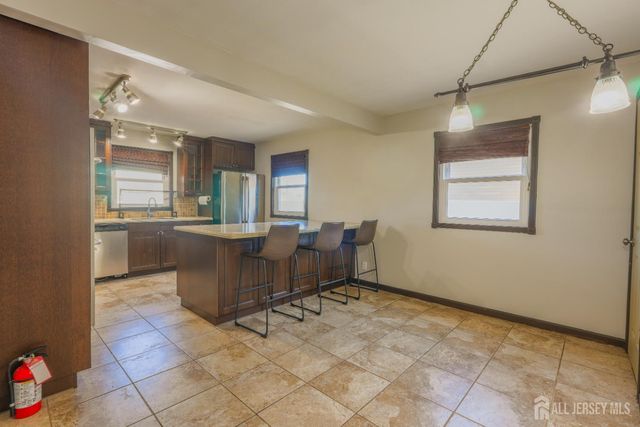 25 Ovington Avenue, Edison, NJ 08817