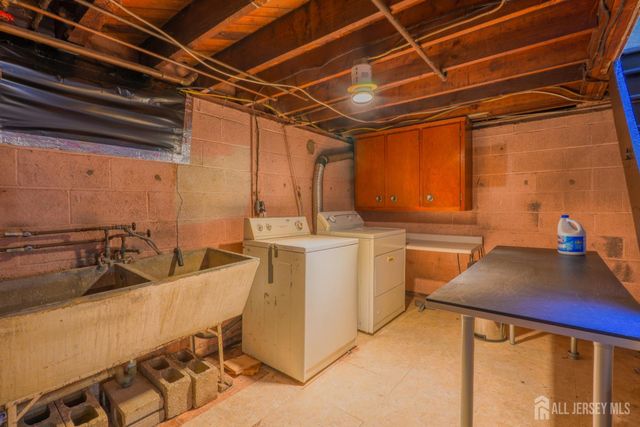 25 Ovington Avenue, Edison, NJ 08817