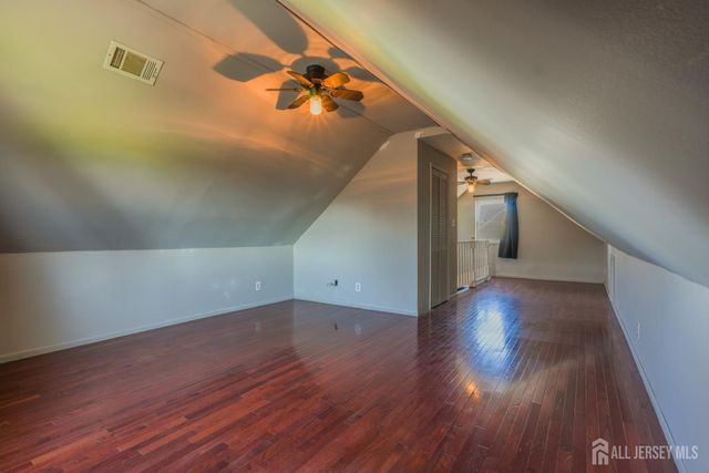 25 Ovington Avenue, Edison, NJ 08817