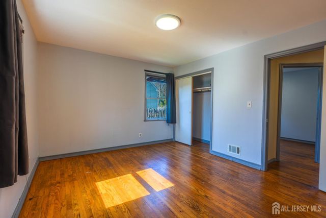 25 Ovington Avenue, Edison, NJ 08817