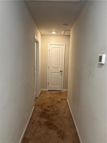 1520 Waltham LN, Newport News, VA 23608
