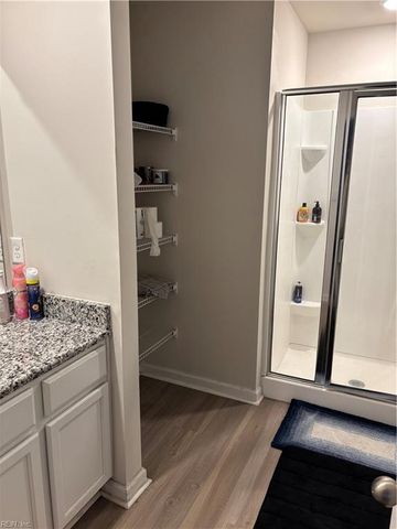 1520 Waltham LN, Newport News, VA 23608