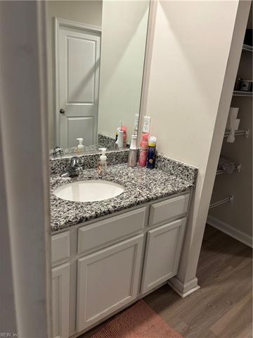 1520 Waltham LN, Newport News, VA 23608