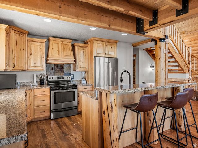 2372 S HIDAWAY CIR, Garden City, UT 84028