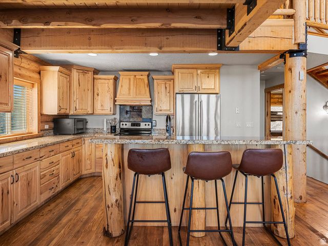 2372 S HIDAWAY CIR, Garden City, UT 84028
