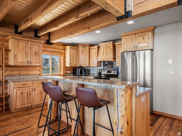 2372 S HIDAWAY CIR, Garden City, UT 84028