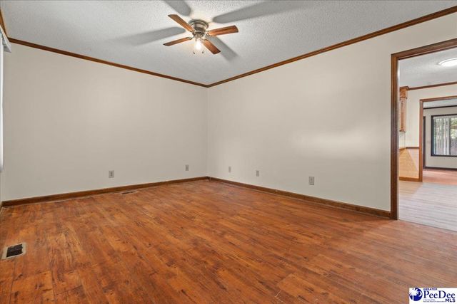 1403 Pheasant Rd, Effingham, SC 29541