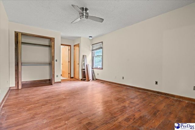 1403 Pheasant Rd, Effingham, SC 29541