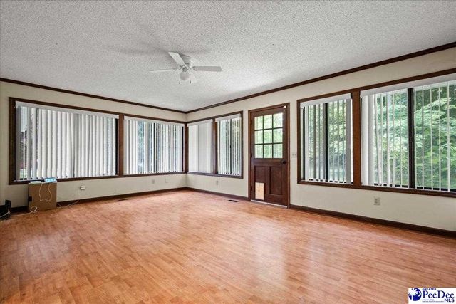 1403 Pheasant Rd, Effingham, SC 29541