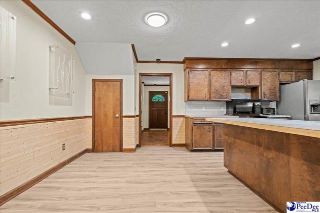1403 Pheasant Rd, Effingham, SC 29541
